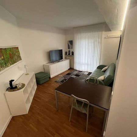 Appartamento Spazioso In Centro Piacenza Exterior foto