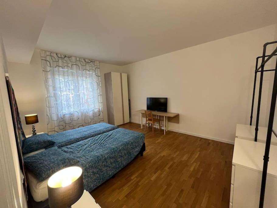 Appartamento Spazioso In Centro Piacenza Exterior foto