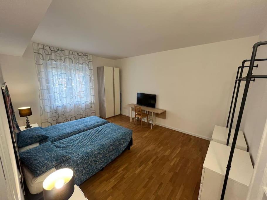Appartamento Spazioso In Centro Piacenza Exterior foto
